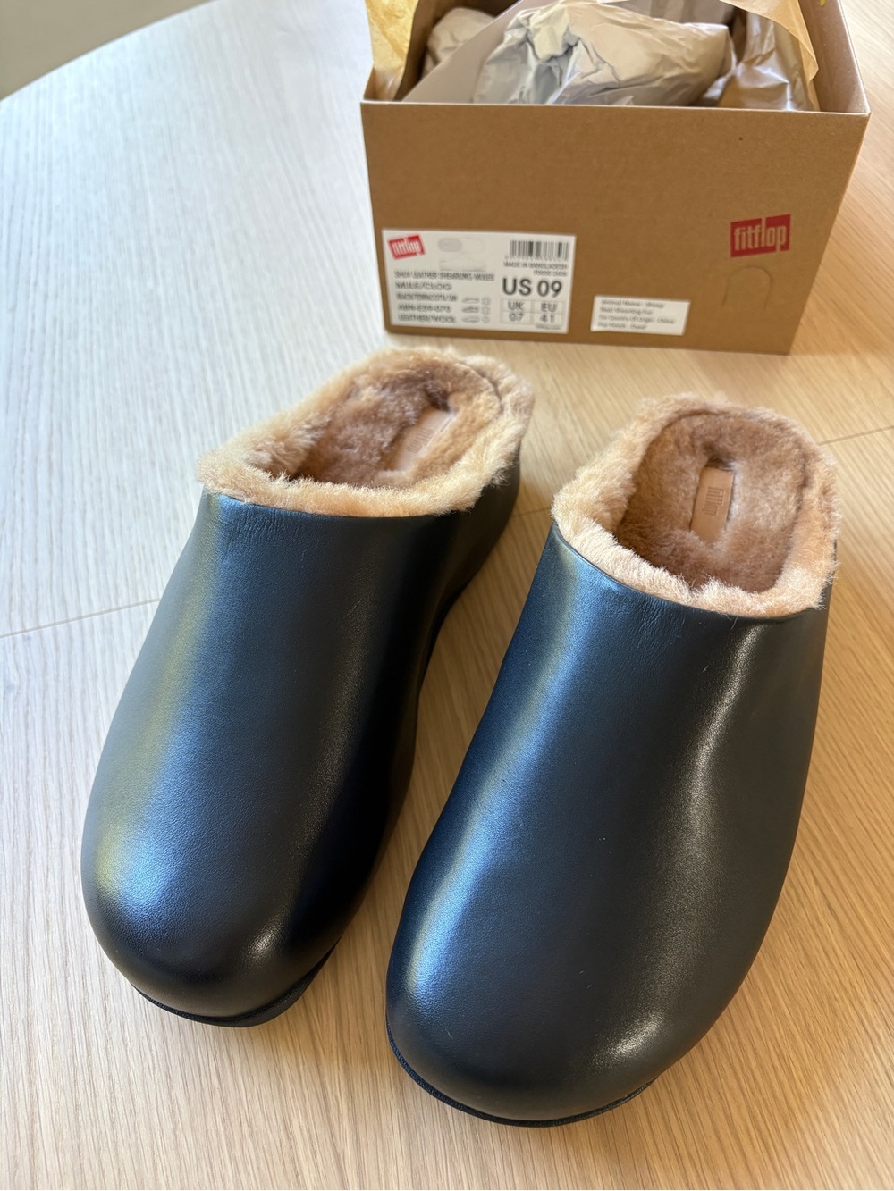 FitFlop Black Leather SHUV Shearling-Lined Mules